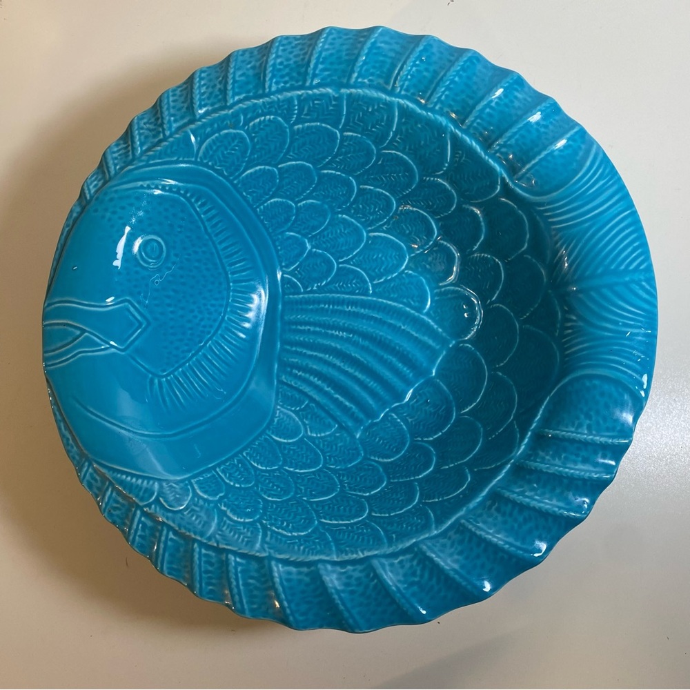 Vintage Arlington Design Fish 12” Diameter Blue Bowl